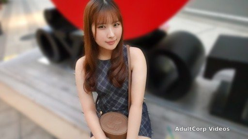SIRO-5629 A cute girl with a body that’s super huggable has arrived! It’s great to hug! It’s great to rub! It’s great to lick! The triplet of these feels so good! You must see the
